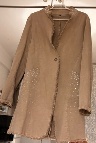 Chaqueta 3/4 con pedrería