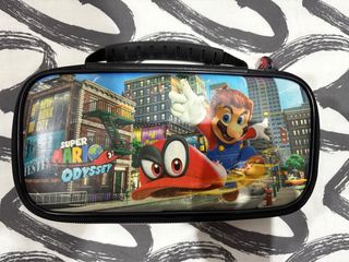 Funda y protectores Nintendo Switch