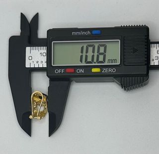 Pendiente de oro de 18k circonitas, 4.92 g.