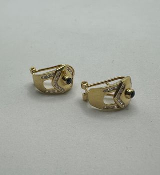 Pendiente de oro de 18k circonitas, 4.92 g.