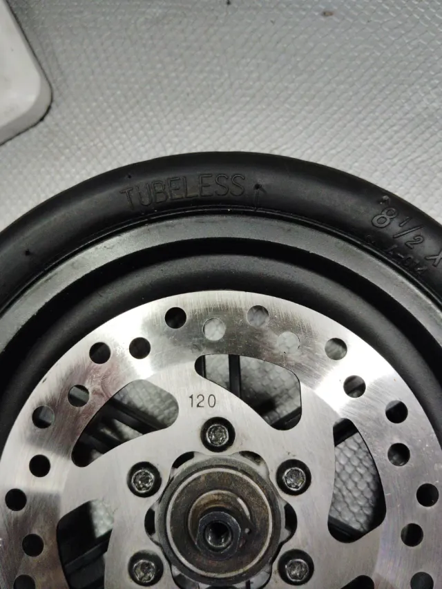 Rueda trasera Cecotec Bongo Serie A con disco