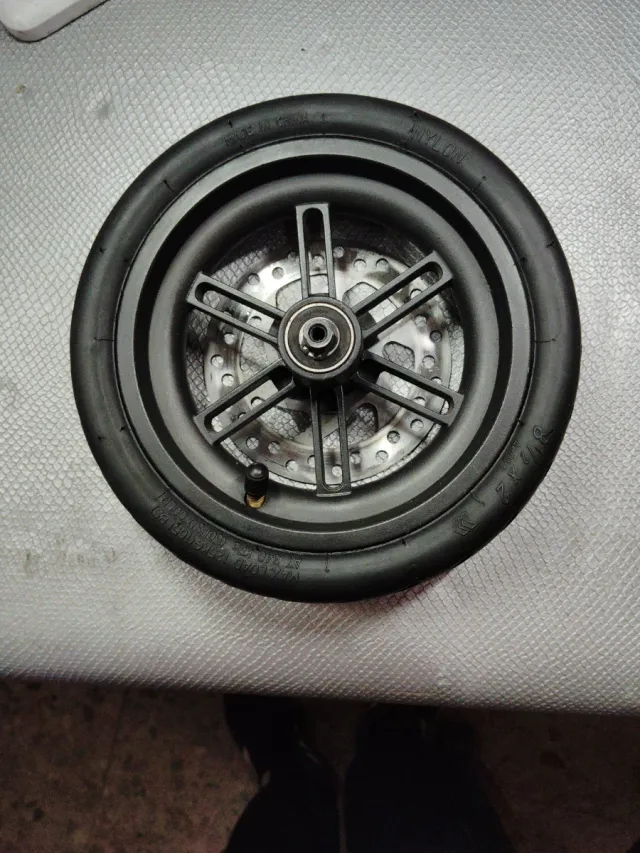 Rueda trasera Cecotec Bongo Serie A con disco