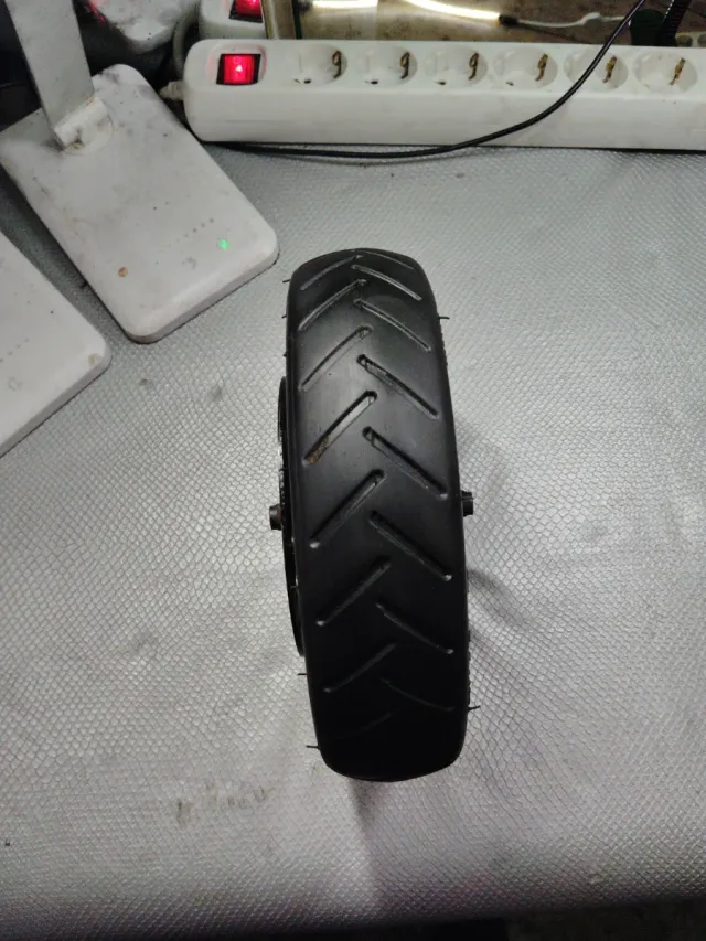 Rueda trasera Cecotec Bongo Serie A con disco