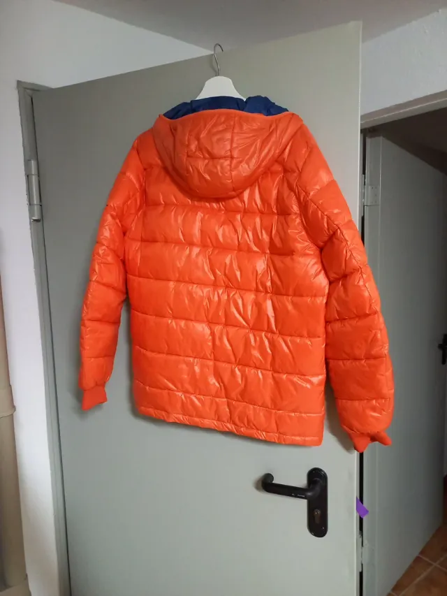 Cazadora acolchada DR&M naranja y azul