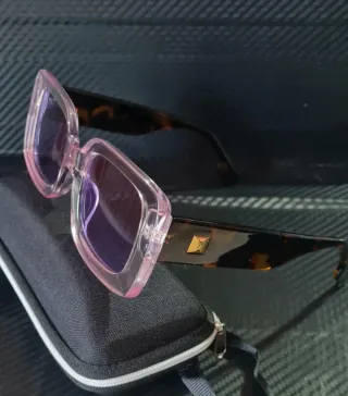 Occhiali da donna marroni e rosa