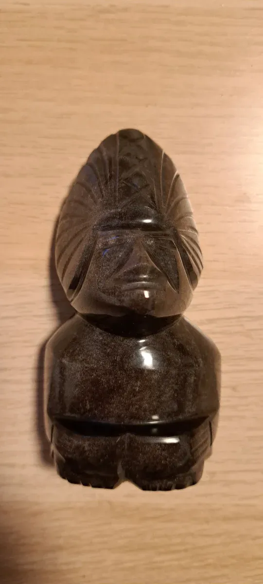 Figure precolombiane in ossidiana