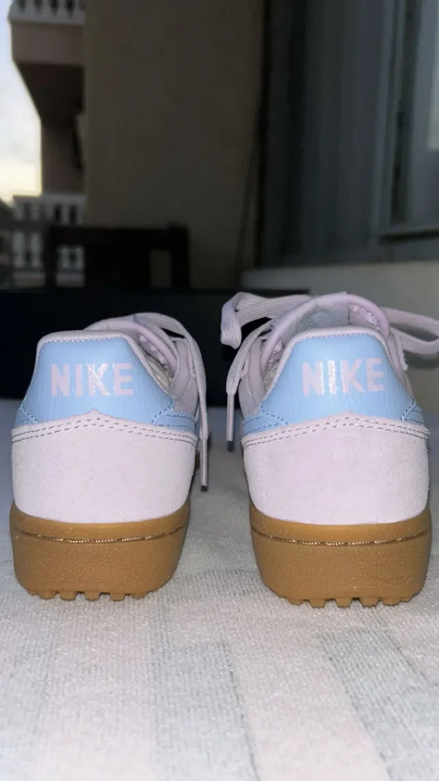 Nike Field General WMNS Scarpe Rosa e Blu