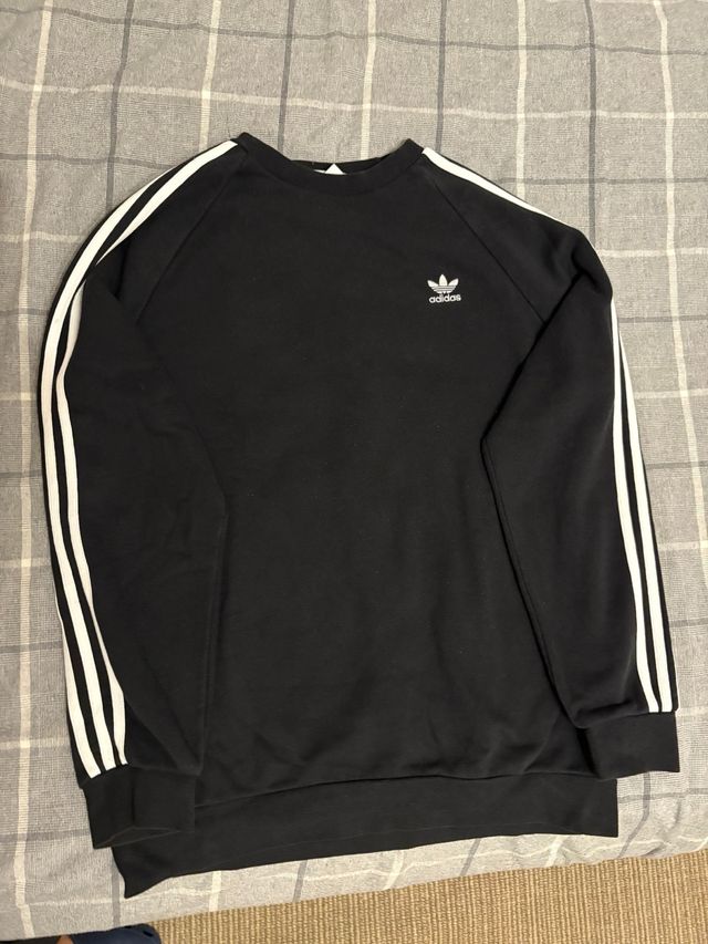 Sudadera Adidas Clásica Negra