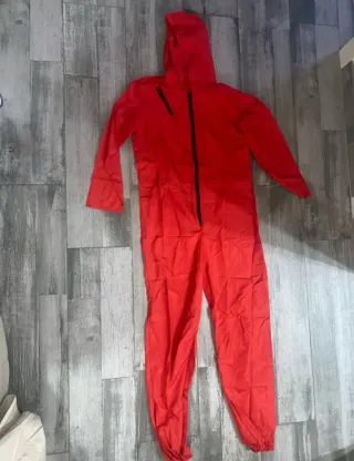 Mono rojo para disfraz