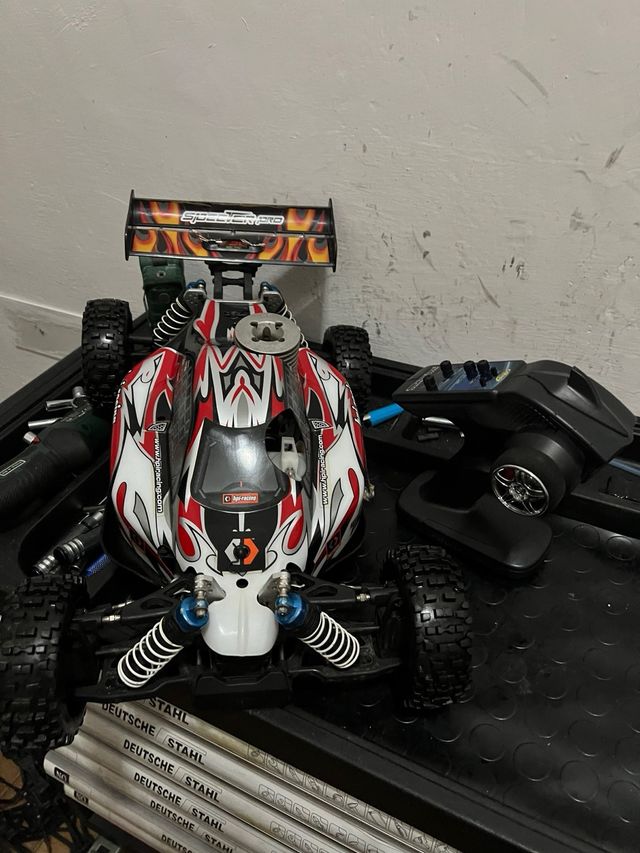 Auto RC Carson 1/8 Buggy