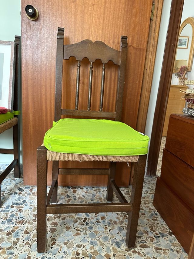 Juego 4 sillas madera