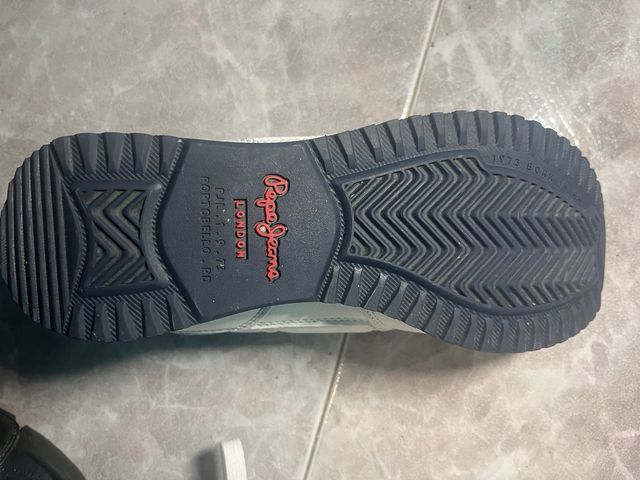 Zapatillas Pepe Jeans Blancas y Negras