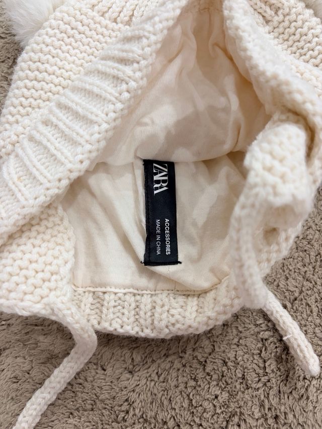 Gorro Zara bebé pompón orejas