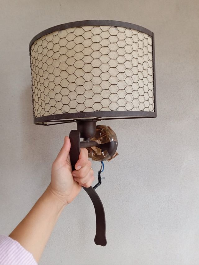 Aplique de pared metal y papel, vendo dos