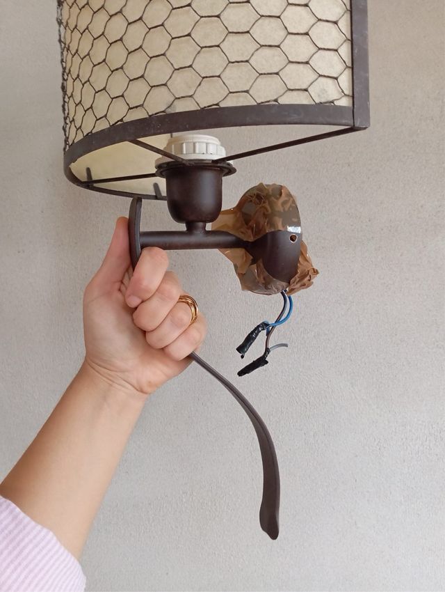 Aplique de pared metal y papel, vendo dos