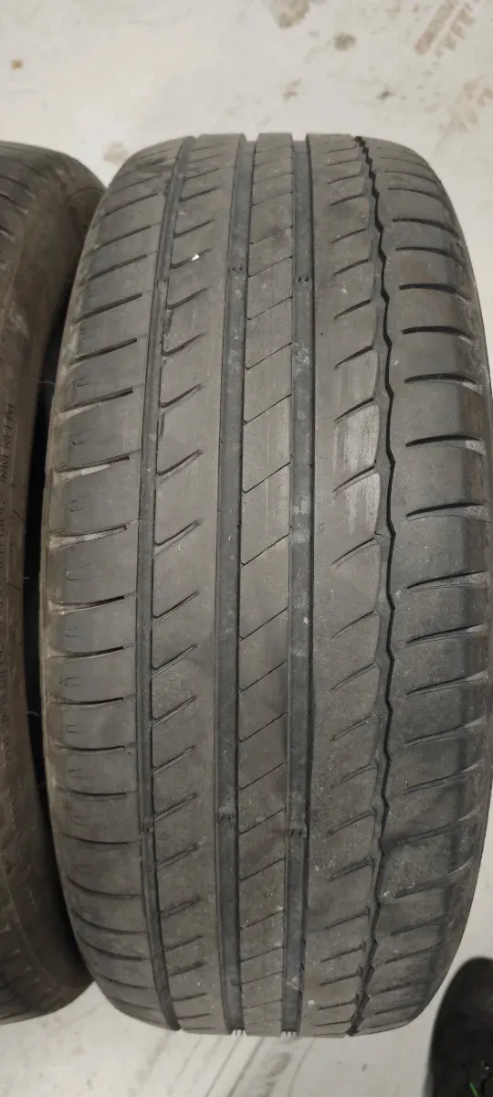 Neumáticos 215/55 R17