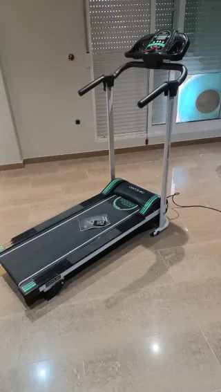 Cinta de Correr RunnerFit Step Black Series