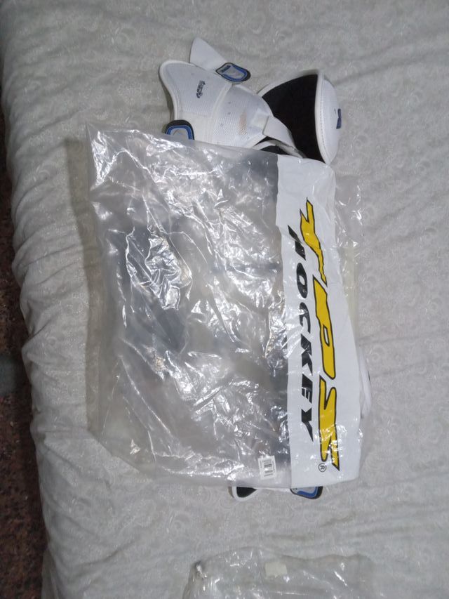 PecheraHockey TPS Talla M Unisex PRECIO NEGOCIABLE