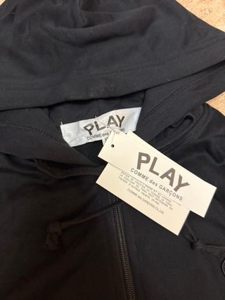 Sudadera PLAY Comme des Garçons Negra Cremallera