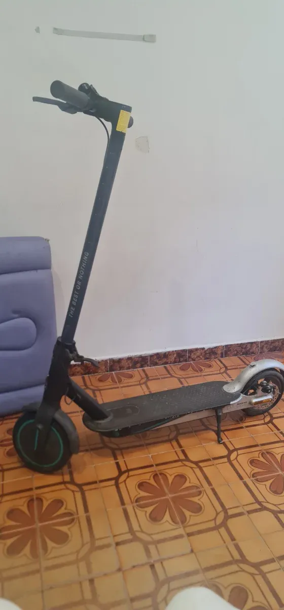 Patinete Eléctrico Negro