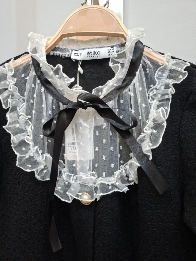 Vestido negro con encaje