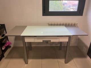 Mesa cocina extensible con cajón