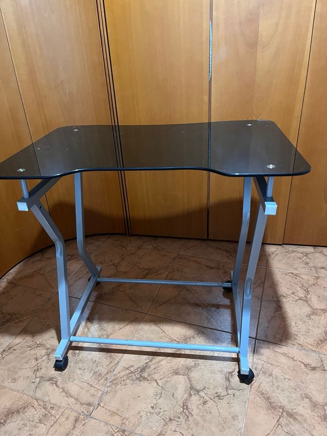 Mesa cristal y metal negra y gris