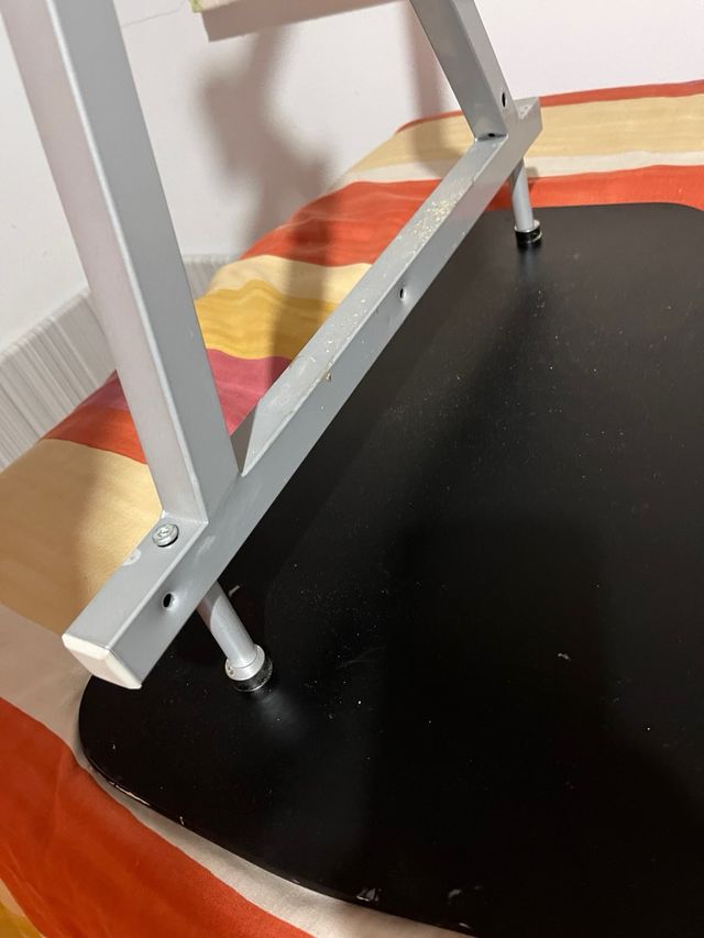 Mesa cristal y metal negra y gris