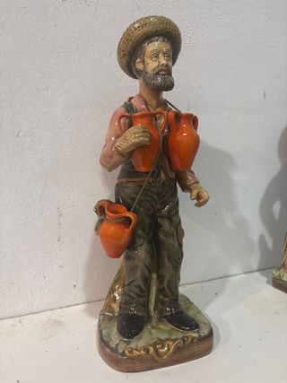 Figura de porcelana hombre con cántaros 50cm alto