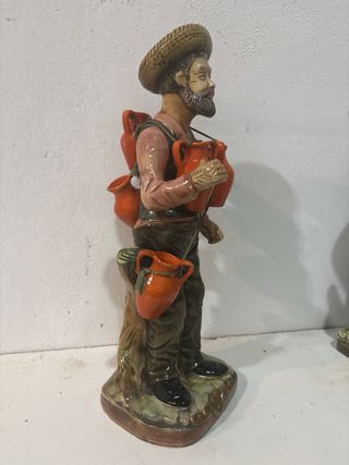 Figura de porcelana hombre con cántaros 50cm alto