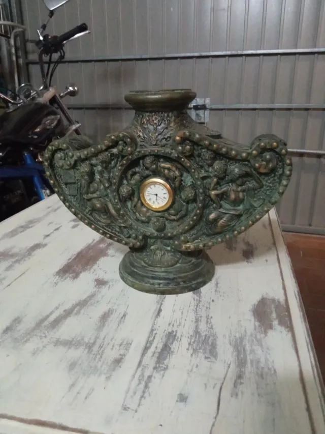 Reloj de mesa clasico