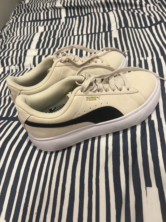 Zapatillas Puma Beige y Negro