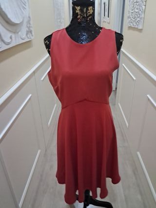 Vestido rojo sin mangas