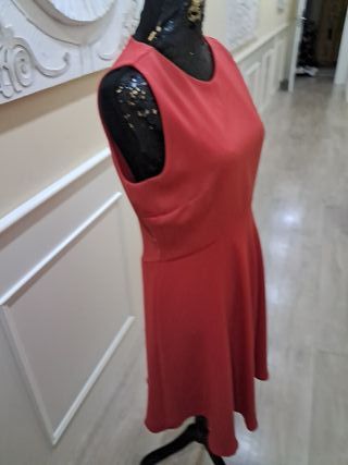Vestido rojo sin mangas