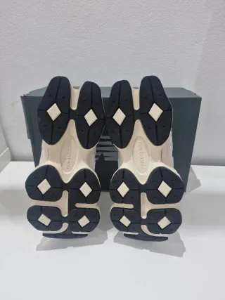 New Balance 9060 Negro Blanco