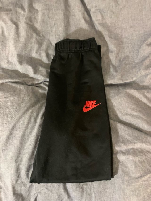 Pantalón chándal Nike negro