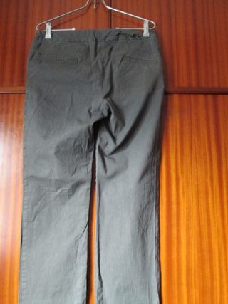 Pantalón premamá gris de Prenatal