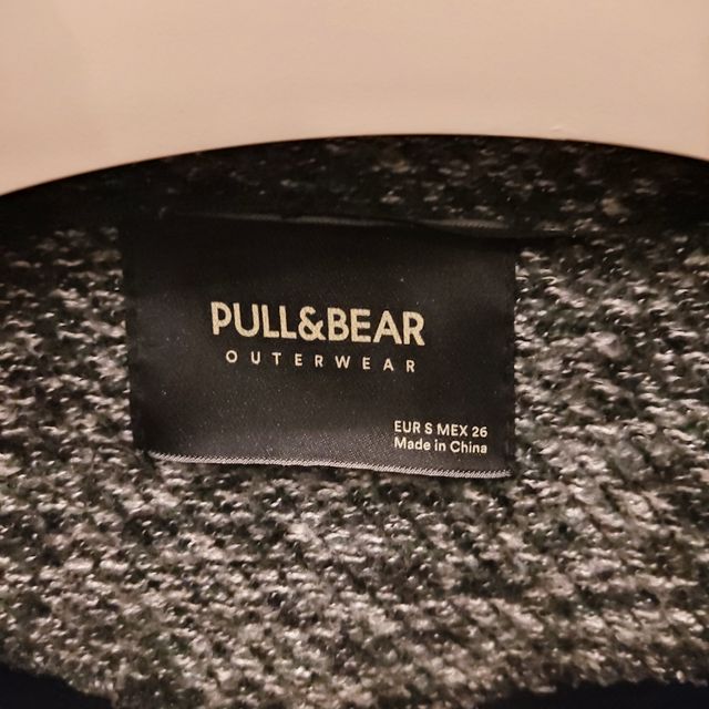 Abrigo Pull&Bear gris y negro