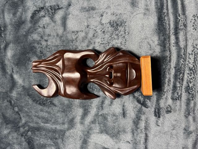 Figura decorativa de madera