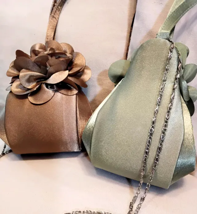 Bolso de fiesta con cadena