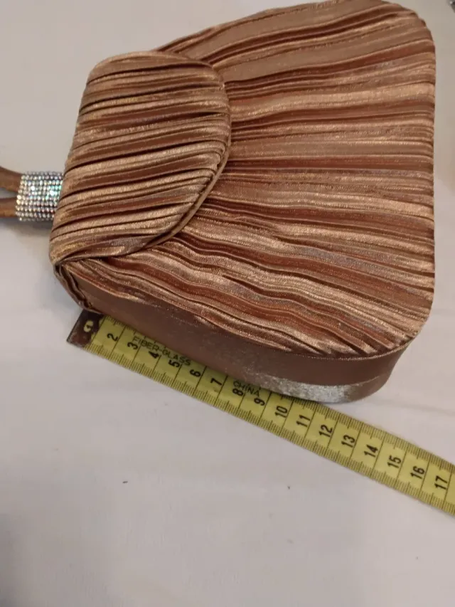 Bolso de fiesta con cadena