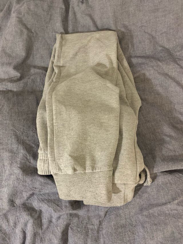 Pantalón chándal Nike gris