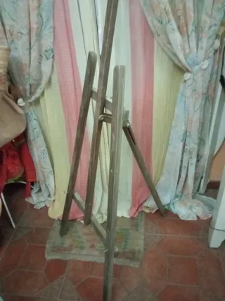 Caballete de madera para pintar