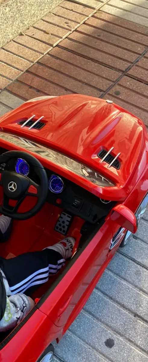 Coche eléctrico Mercedes niños rojo