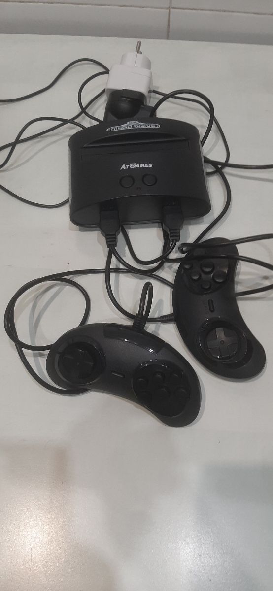 Consola Sega Mega Drive AtGames Negra