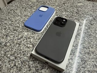 iPhone 16 Pro 256GB Negro/Azul