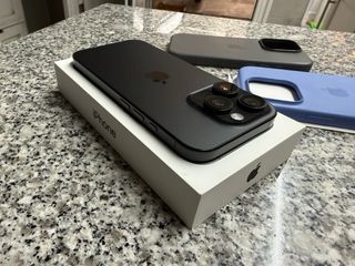 iPhone 16 Pro 256GB Negro/Azul