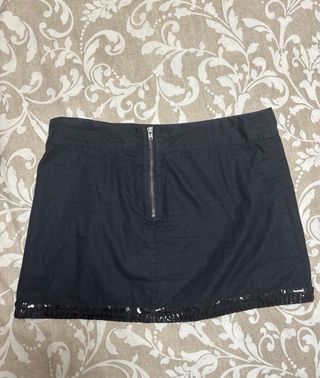 Falda negra con lentejuelas