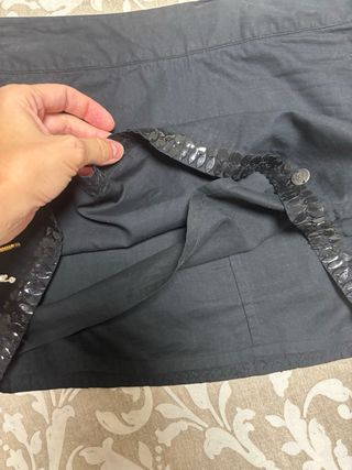 Falda negra con lentejuelas