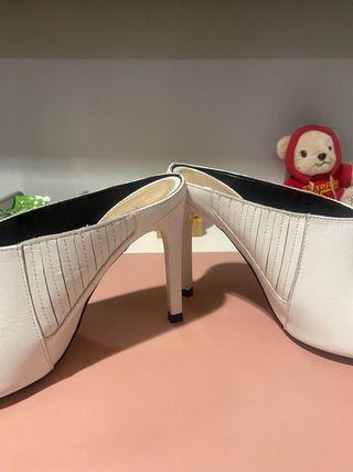 Zapatos tacón Zara blancos talla 37